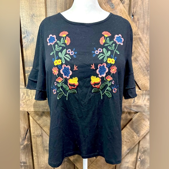 EUC Amaryllis Black Ruffle Sleeve Floral Embroidered Top Sz L - Picture 15 of 16